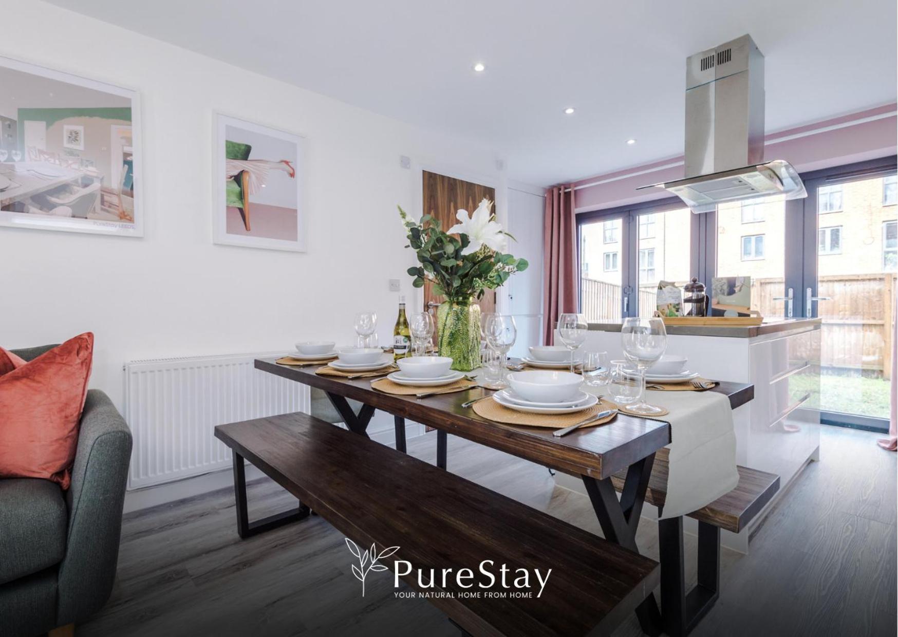 Stunning Five Bedroom Manchester House With Free Parking By Purestay Short Lets & Serviced Accommodation Экстерьер фото